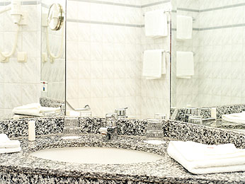 Privathotels Dr. Lohbeck GmbH & Co. KG / Hotel Mercator Itzehoe-Klosterforst