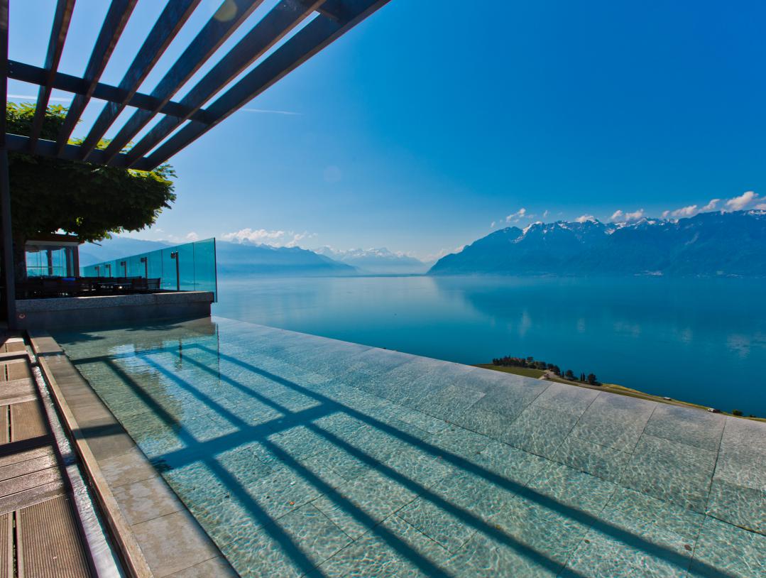 Montreux Deck