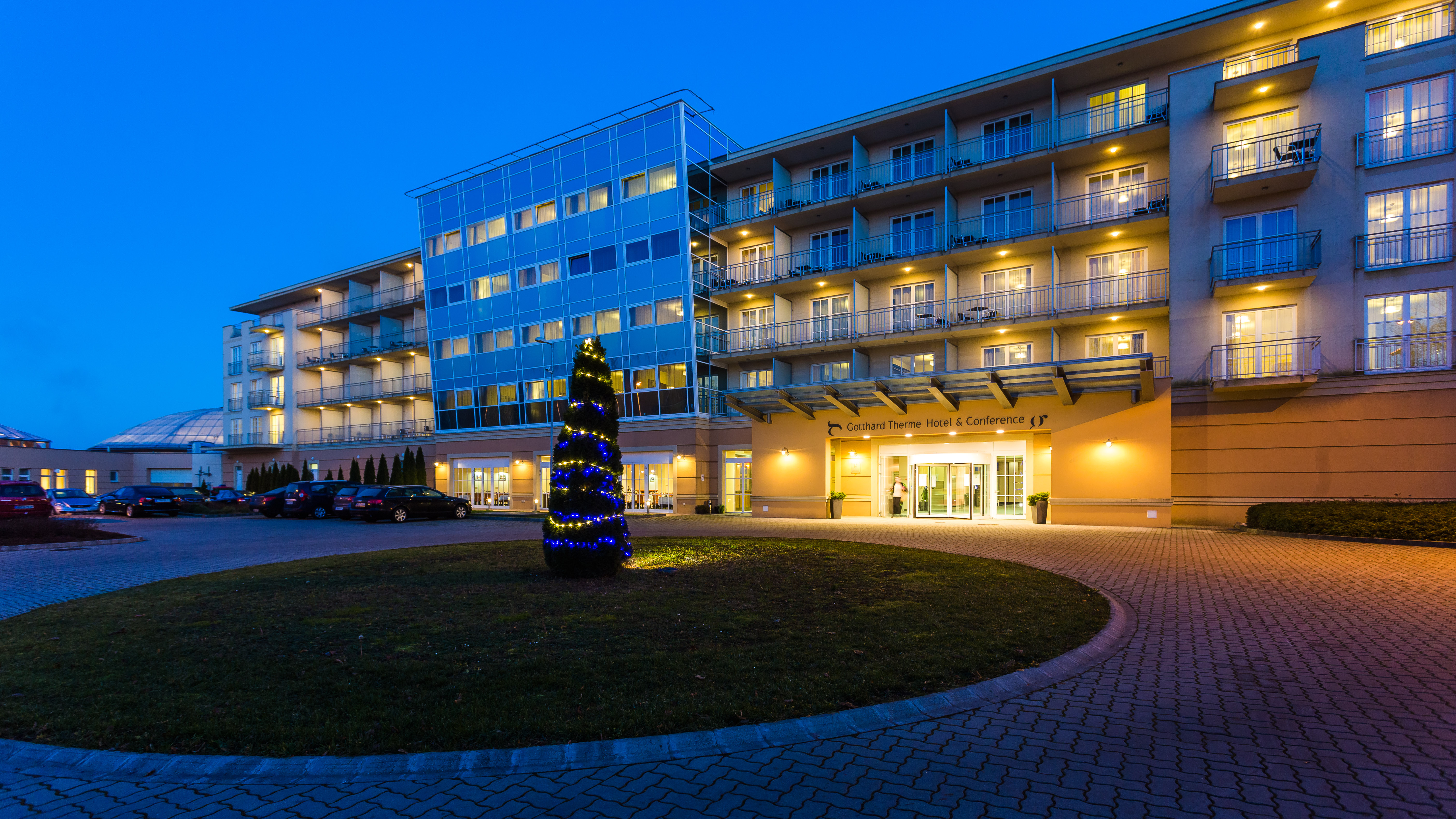 Gotthard Wellness & Conference Hotel
