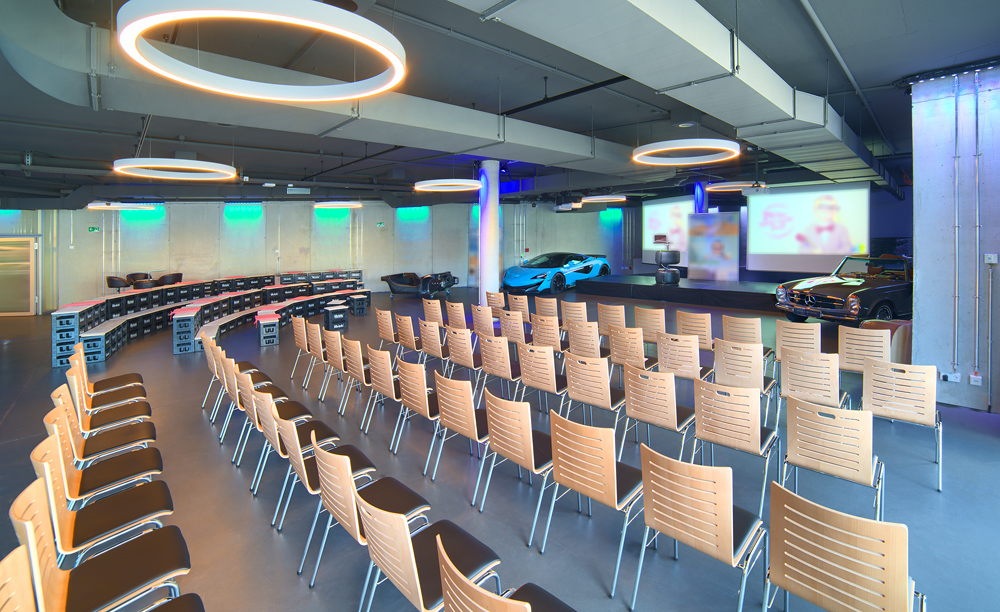 V8 Hotel Motorworld Region Stuttgart, BW Premier Collection by Best Western