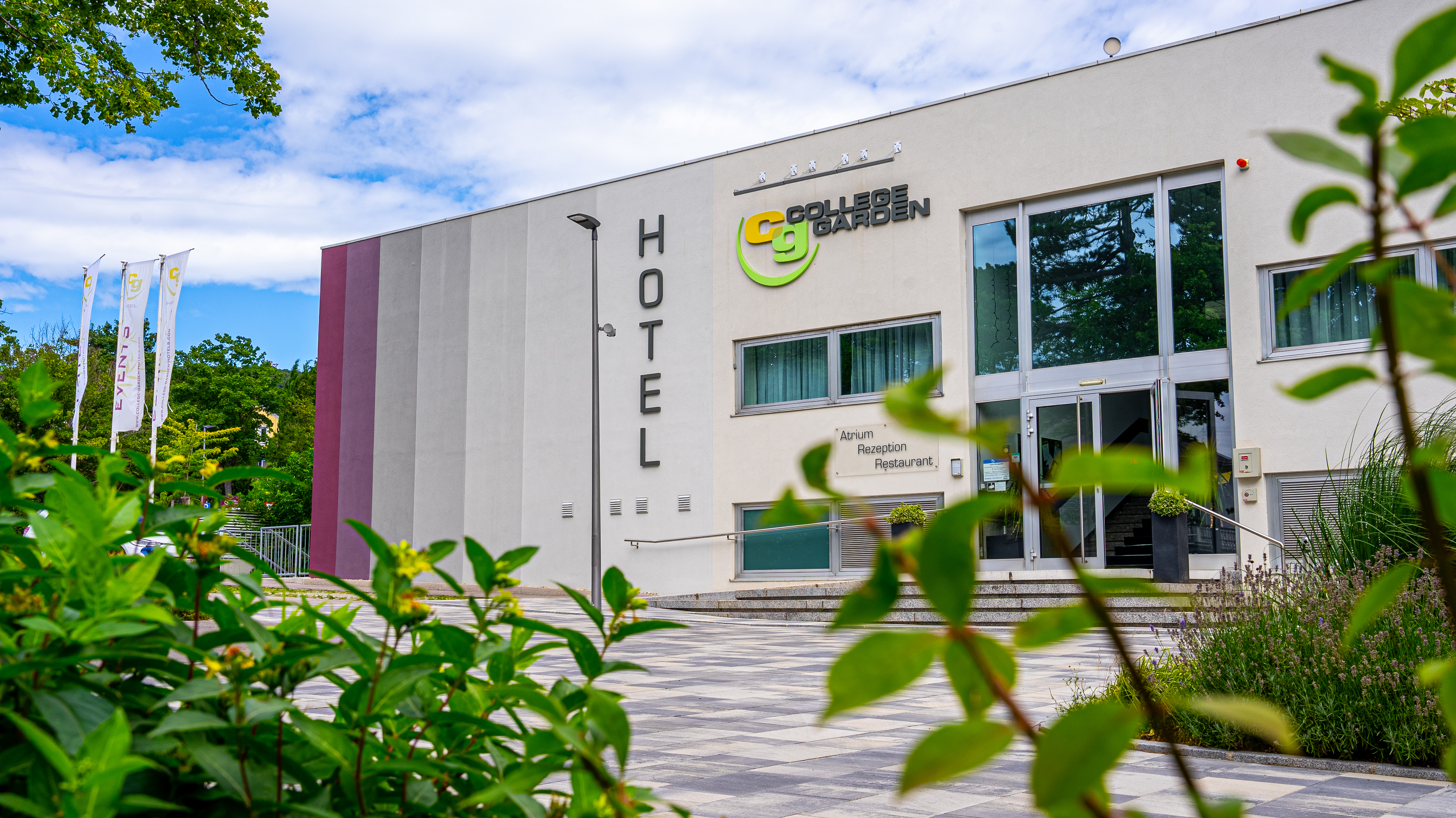 College Garden Hotel